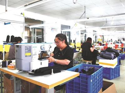 方山縣:家門(mén)口就業(yè)