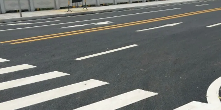 蘇州車位劃線解析，車間白色斑馬線劃線寬度是多少？帶來高效與安全